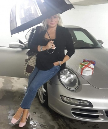 Мои услуги наполнены страстью и нежностью, обещаю, что я смогу предложить тебе незабываемые моменты наслаждения. Живу в Москве и готова встречаться с тобой в уютной обстановке или приехать к тебе. Ты не пожалеешь, выбрав меня, ведь я опытная и знаю, как доставить удовольствие. Мои фото подтверждают мою красоту и привлекательность. Мои предложения подходят для требовательных господ и джентльменов, готовых насладиться моими умениями. Уверена, что после нашей встречи ты останешься доволен и захочешь вернуться ко мне снова и снова. 15497, 42 года